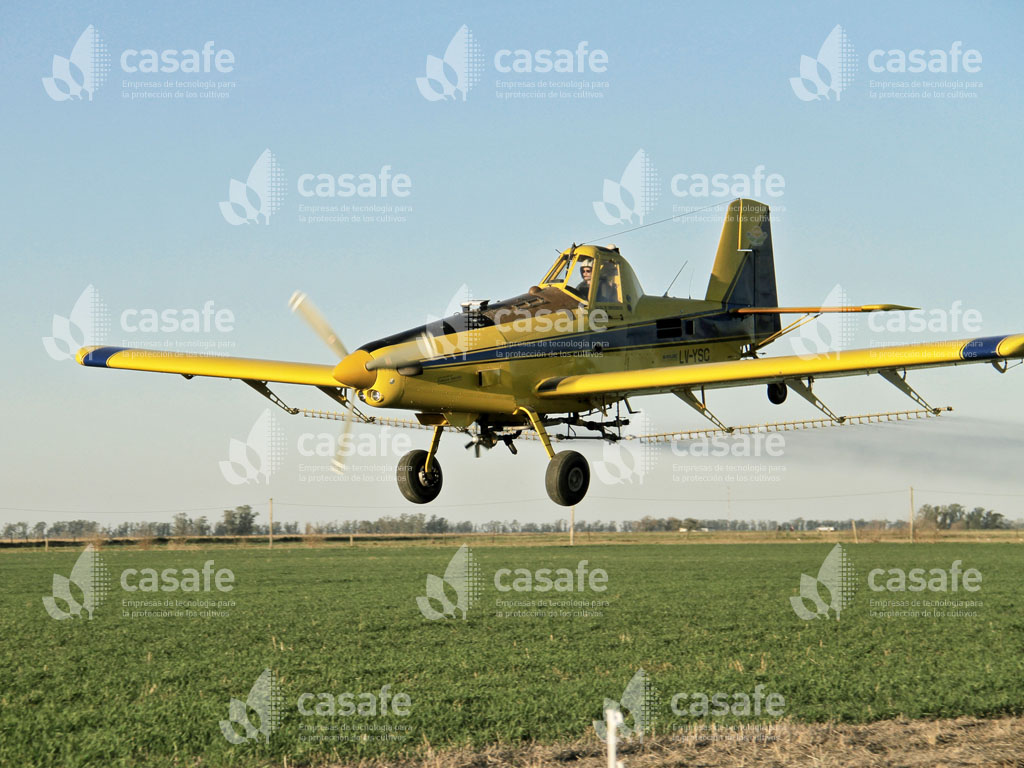 avion pulverizador maquinaria aérea